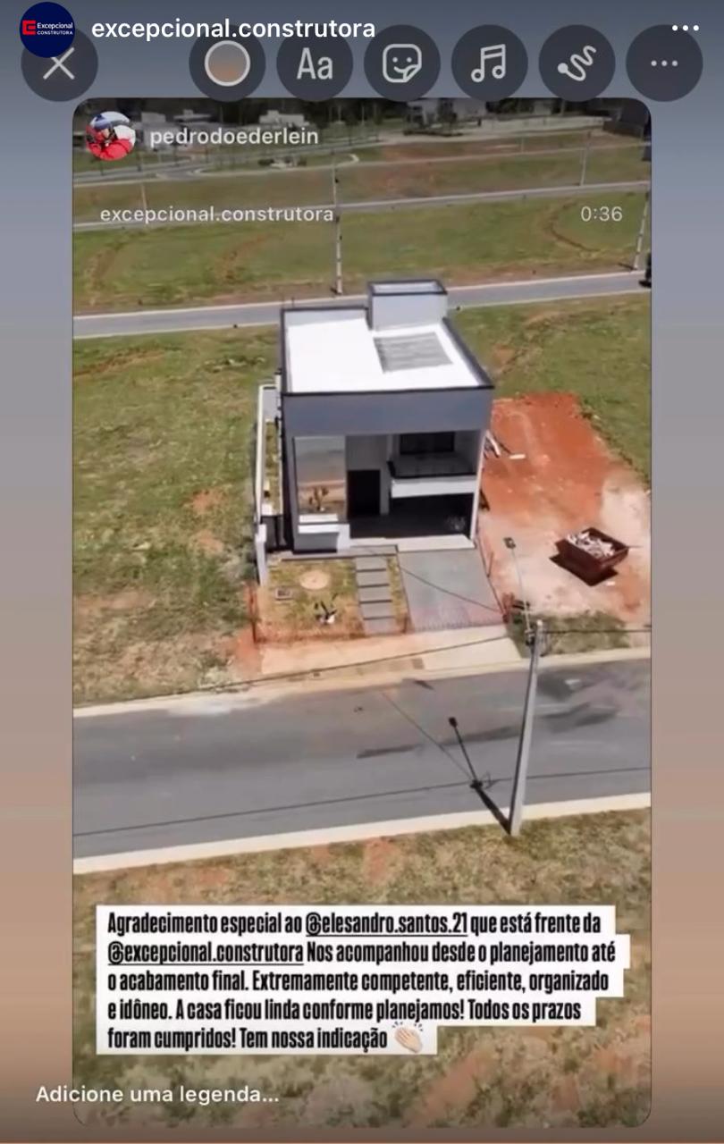 Story de cliente agradecendo a Elesandro Santos pelo acompanhamento da obra até o acabamento final